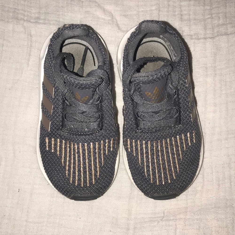 Adidas tennis shoes